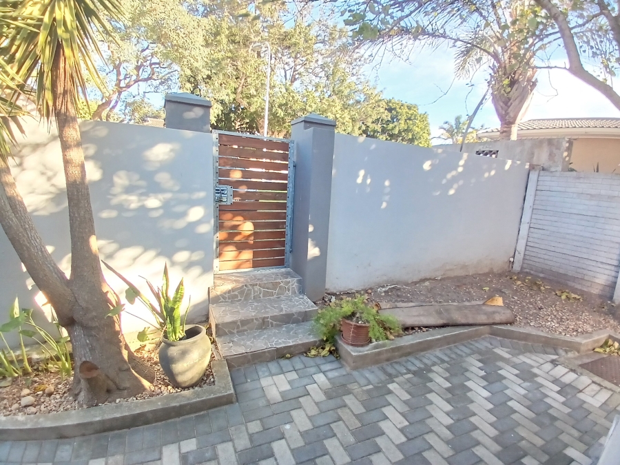 To Let 1 Bedroom Property for Rent in Miramar Eastern Cape